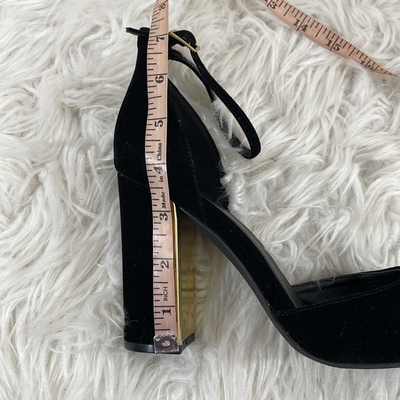 LULUS Laura Black & Gold Velvet Ankle Strap Chunky Heels Size 8.5 NEW - Picture 13 of 15
